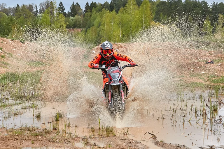 KAMAX Motocross Riding