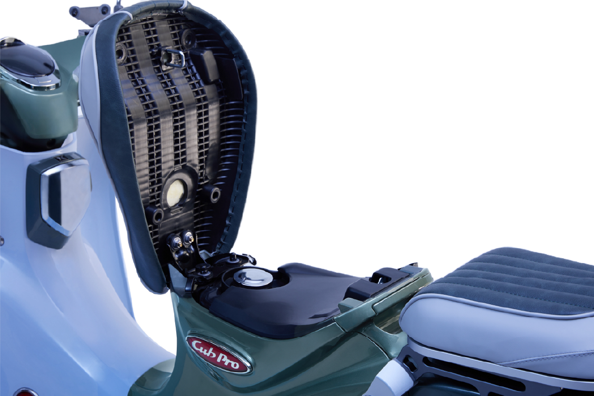 Underseat fuel tank