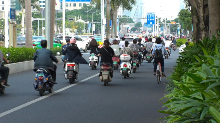 Why Chinese Commuter Motorcycles Are Ideal for Urban Transport in Developing Countries