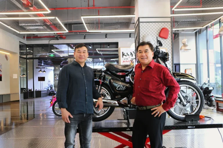 Thai Managing Director Visits KAMAX Chongqing, Exploring Motorcycle Models for Target Market