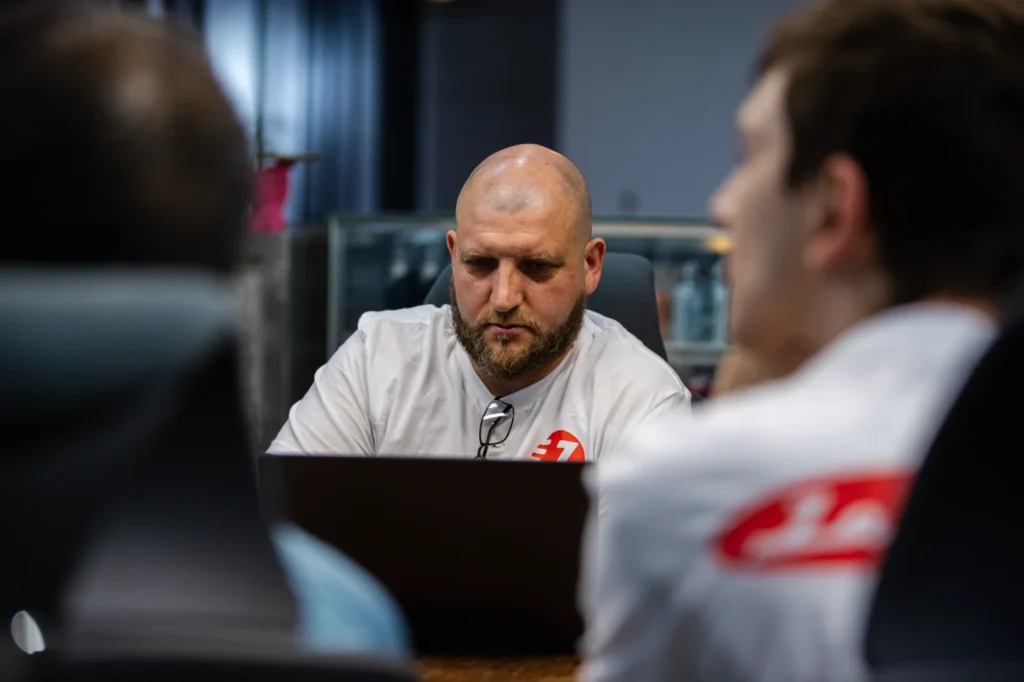 Russian Clients Visit KAMAX Chongqing Showroom | Kamax Motorcycle