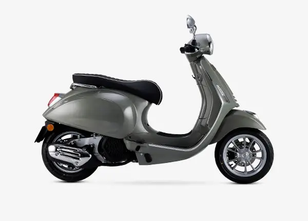 VESPA R 125 Scooter Motorcycle