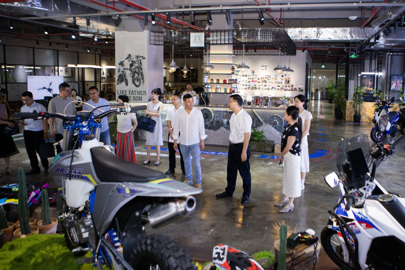 Chongqing Jiulongpo District Government Delegation Visits KAMAX - China OEM Motorcycle Manufacturer Chongqing Jiulongpo District Government Delegation Visits KAMAX | Kamax Motorcycle